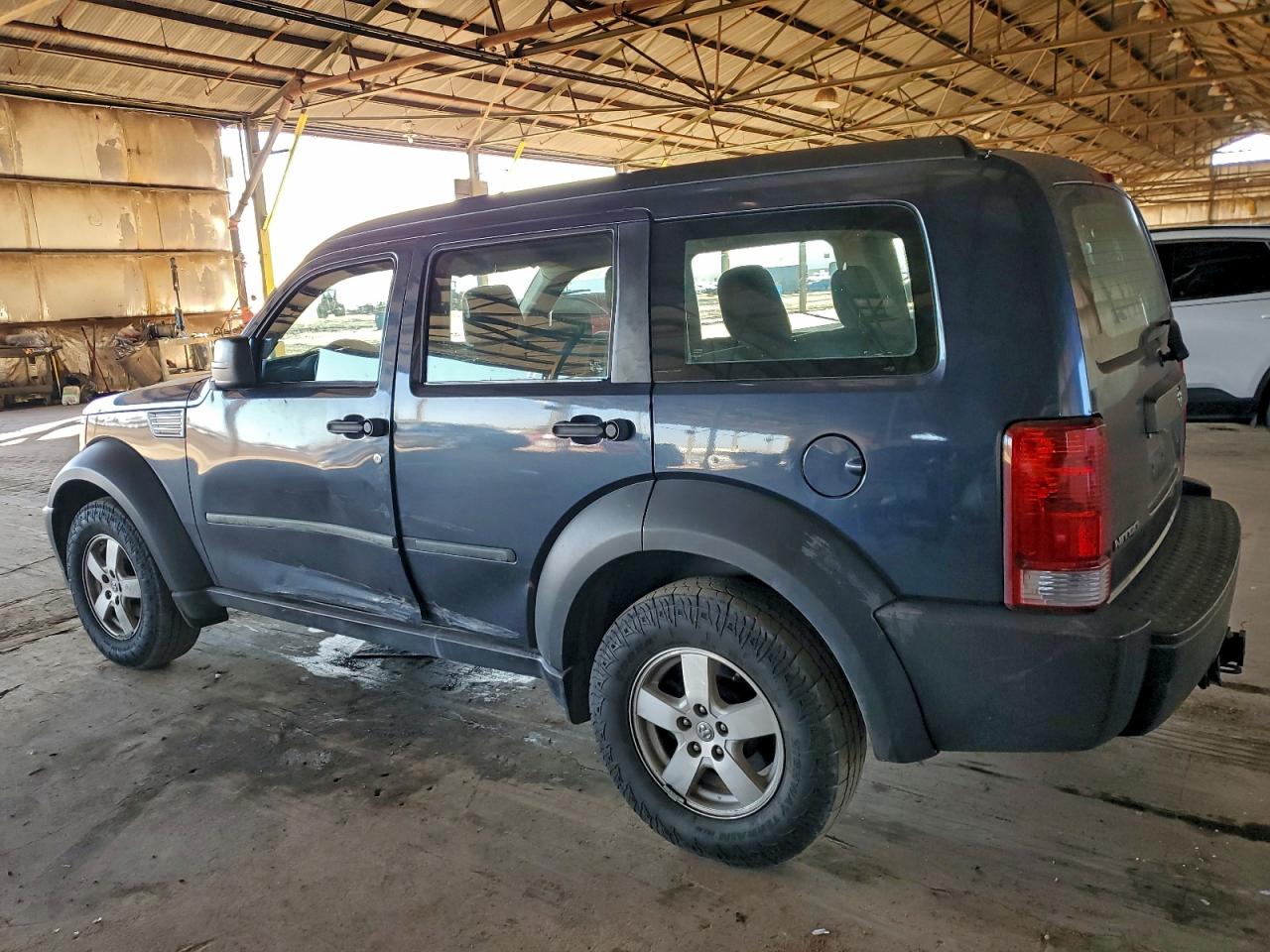2008 DODGE NITRO photo 2