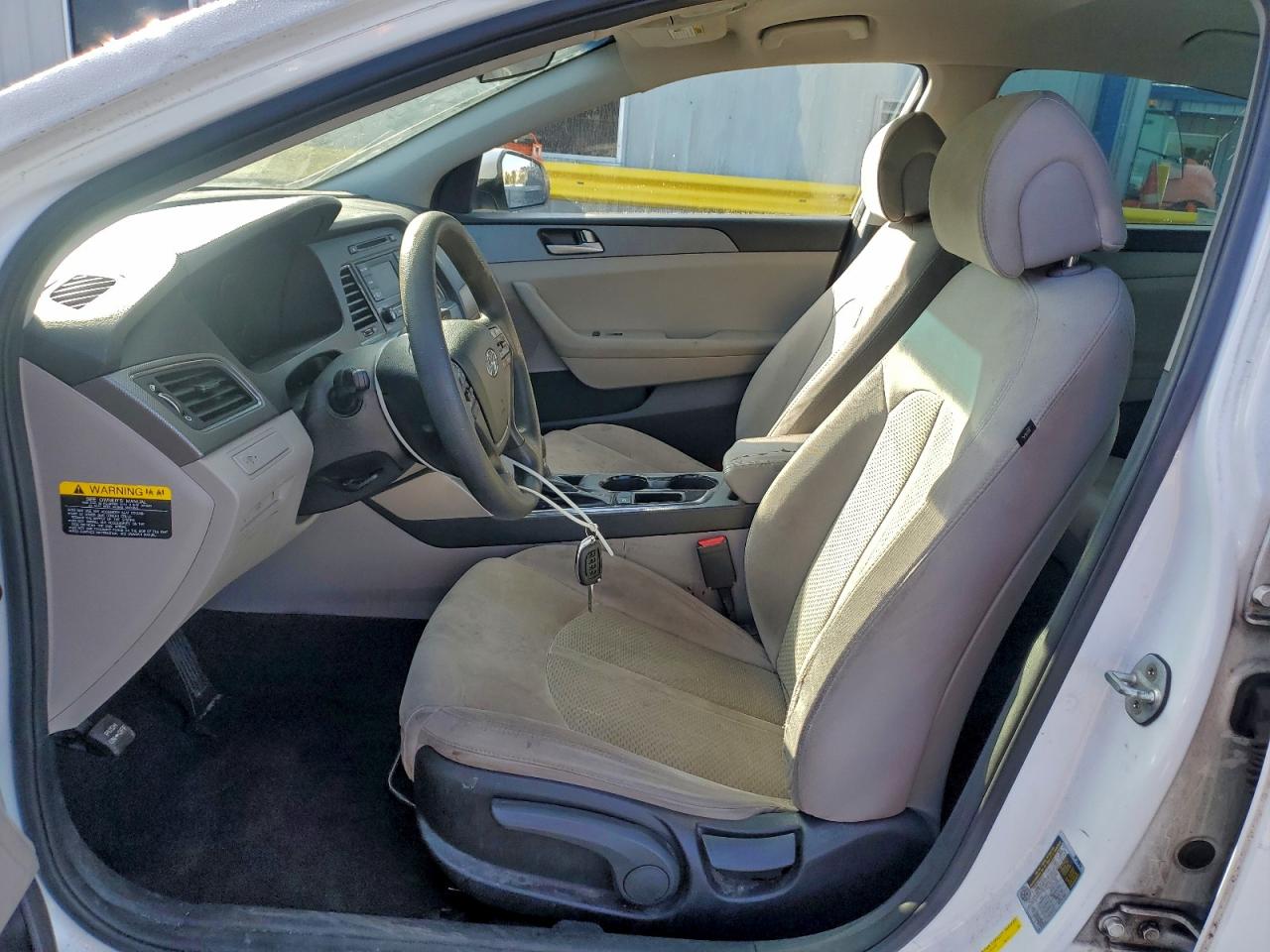 2017 HYUNDAI SONATA SE photo 7