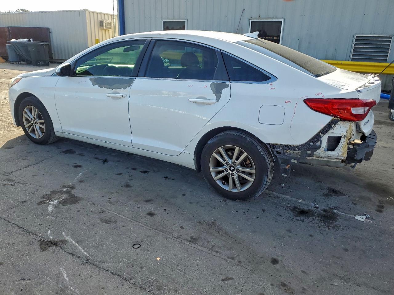 2017 HYUNDAI SONATA SE photo 2
