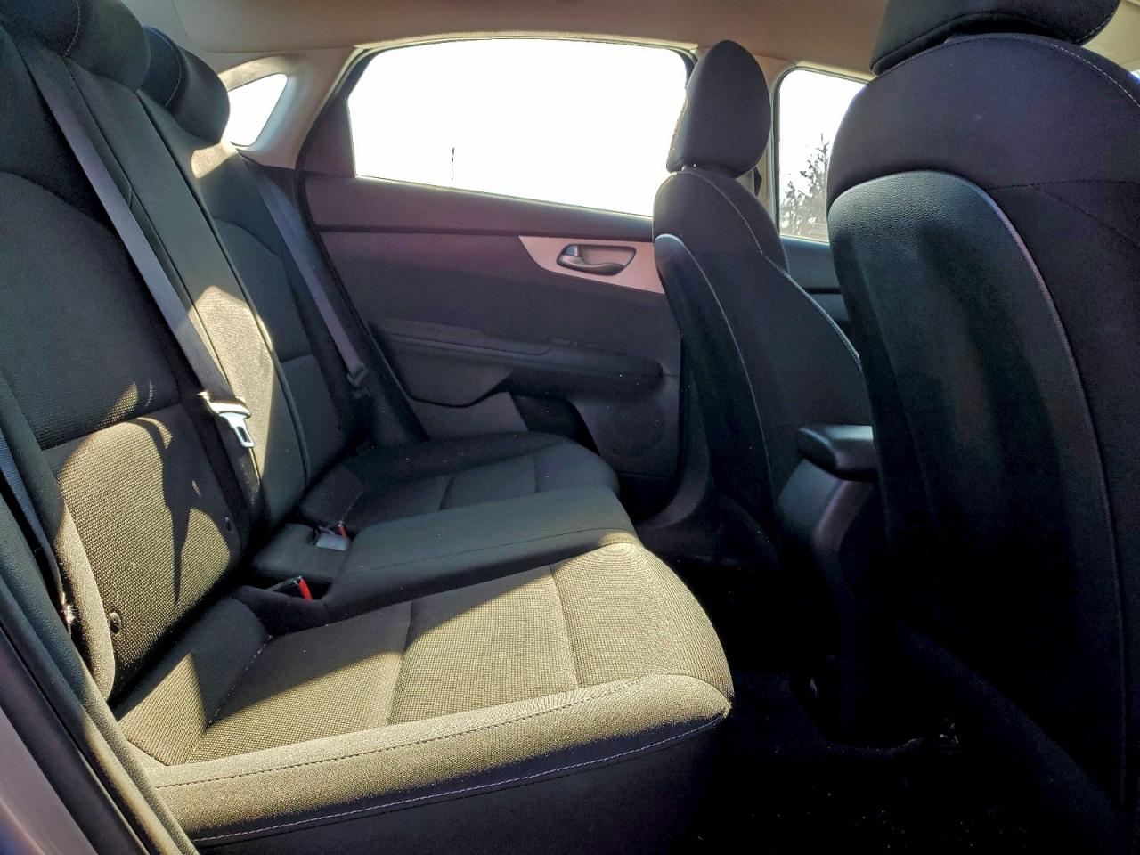 2023 KIA FORTE LX photo 10