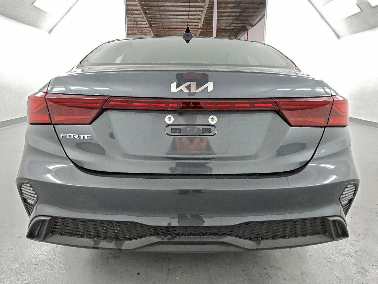 2024 KIA FORTE LX photo 6
