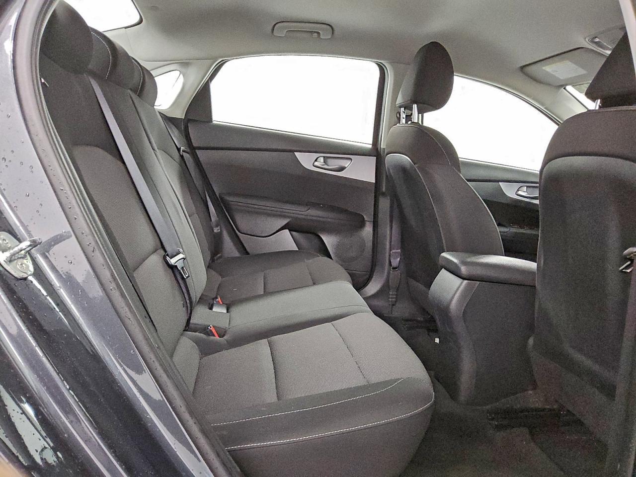 2024 KIA FORTE LX photo 10