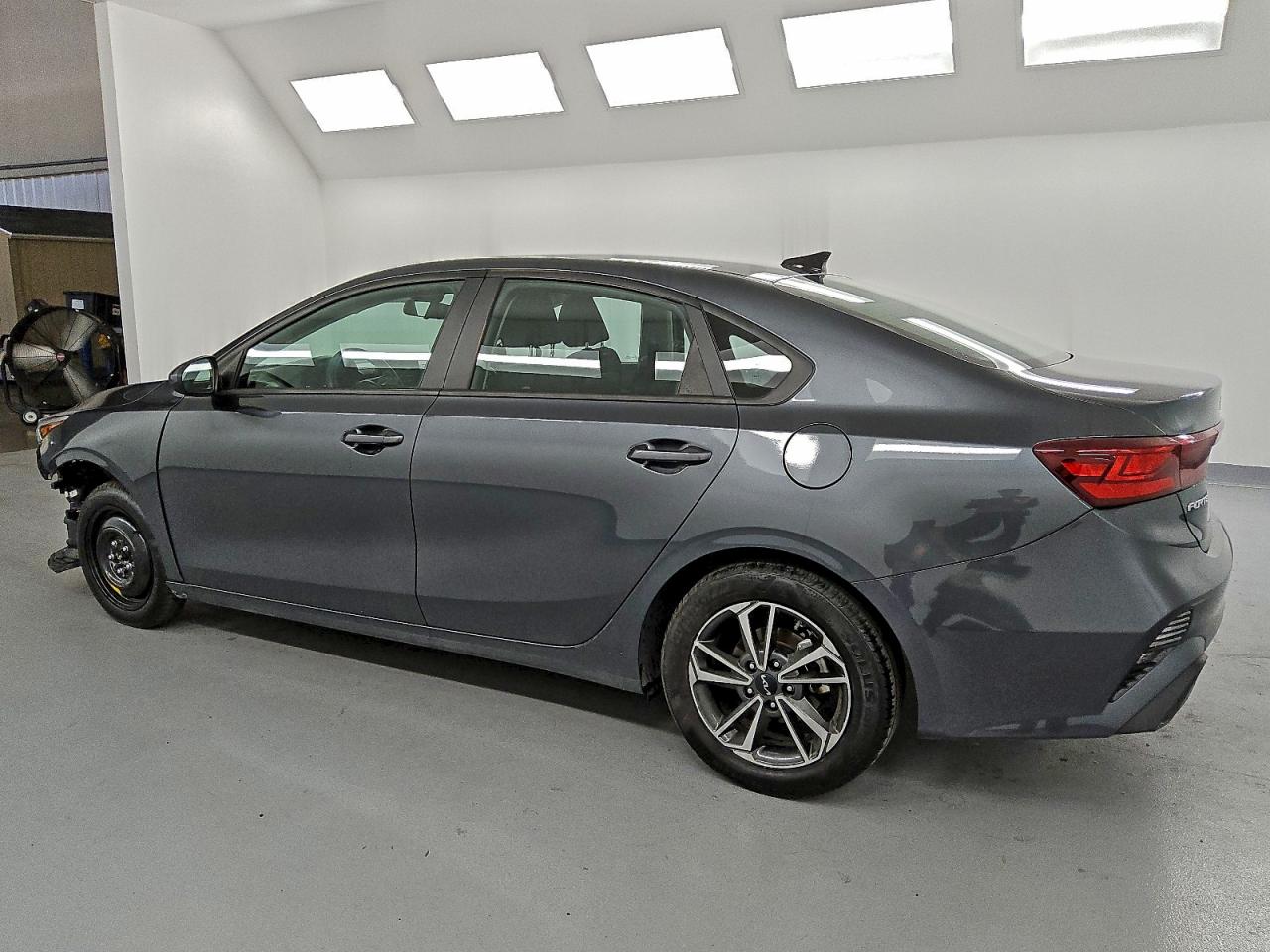 2024 KIA FORTE LX photo 2