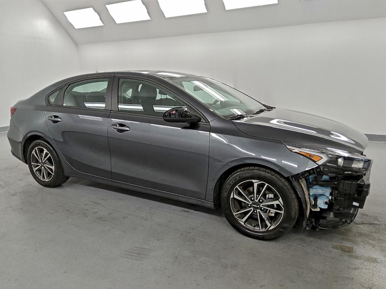 2024 KIA FORTE LX photo 4