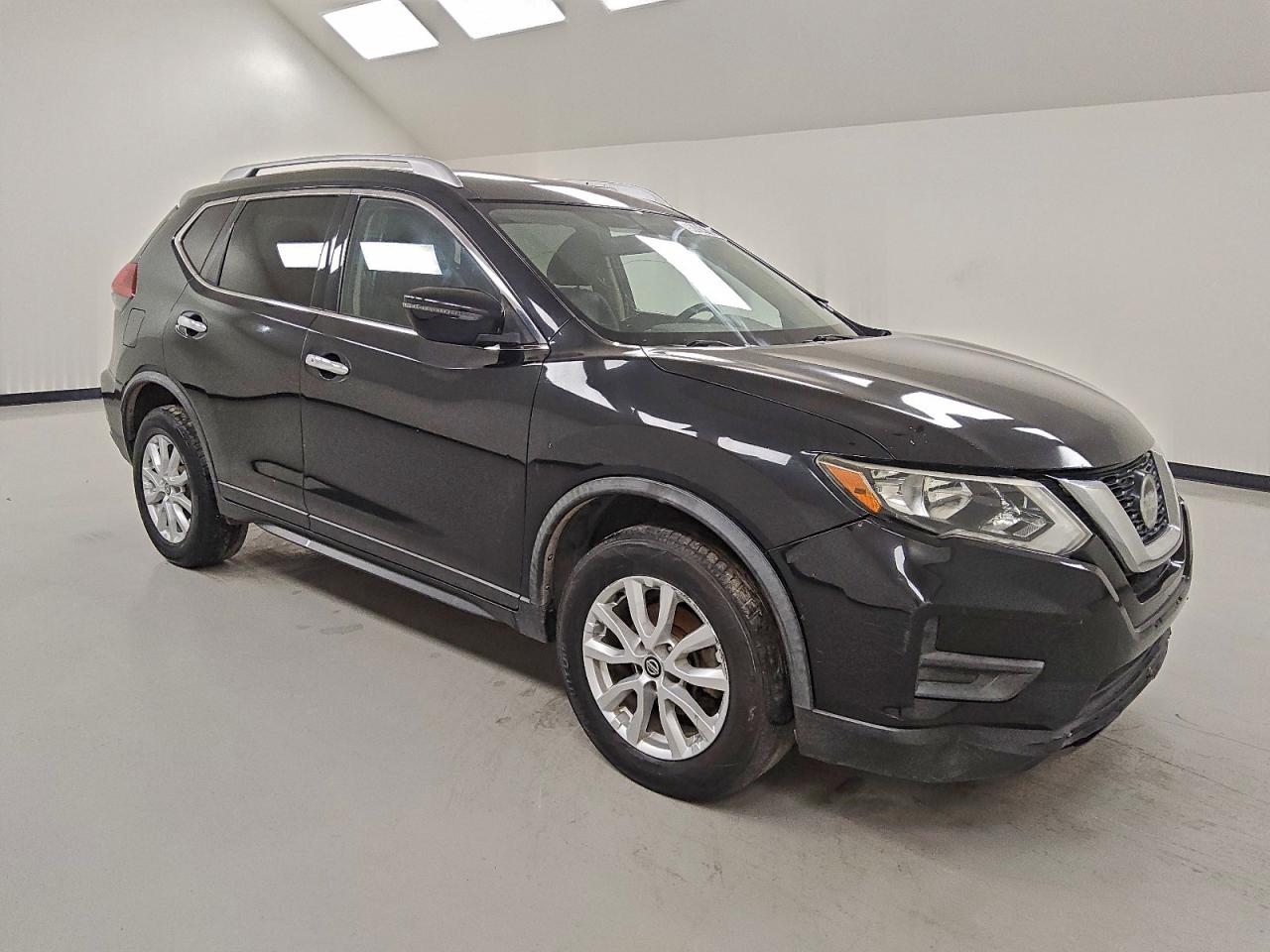 2018 NISSAN ROGUE S photo 4
