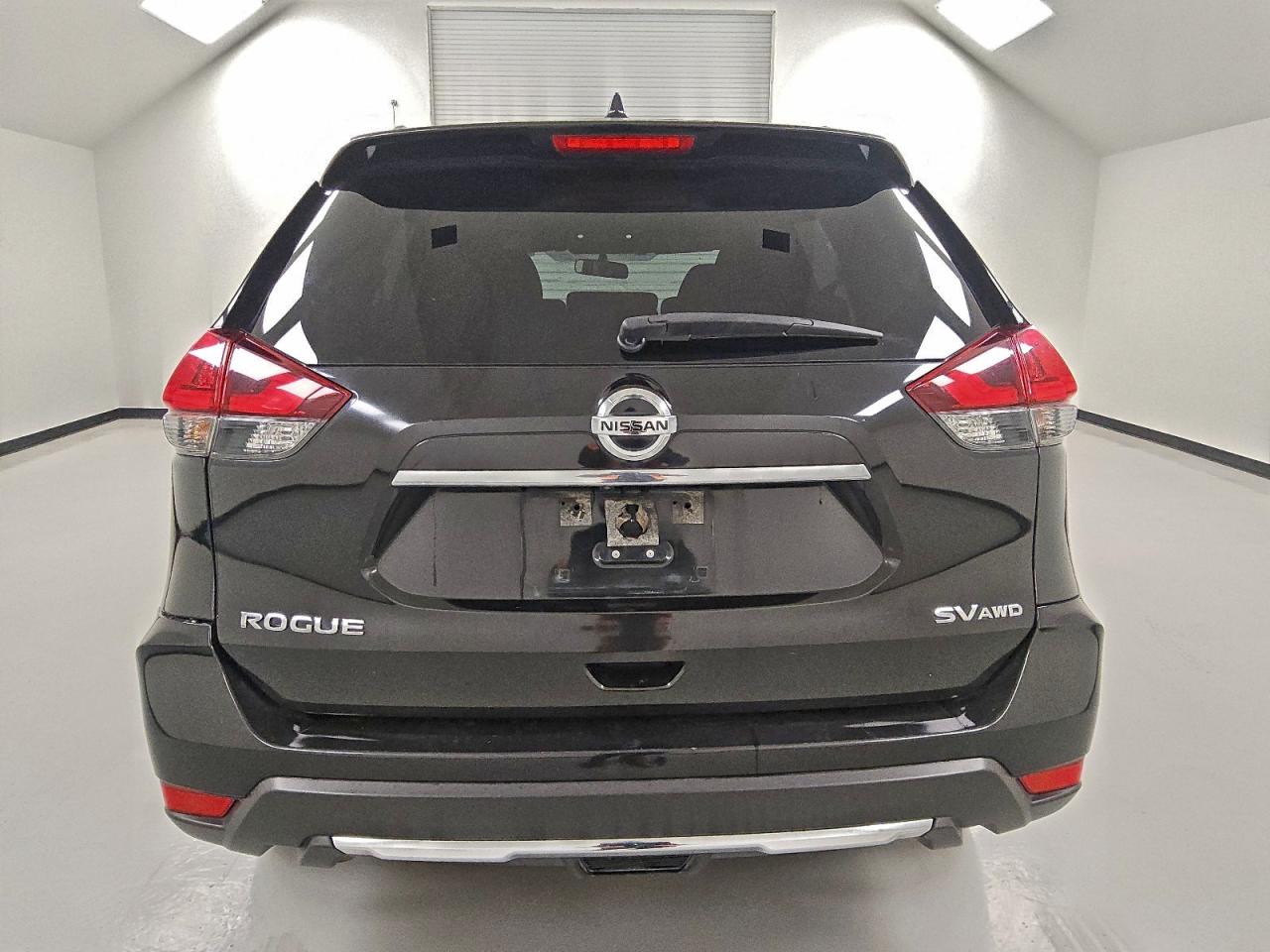 2018 NISSAN ROGUE S photo 6