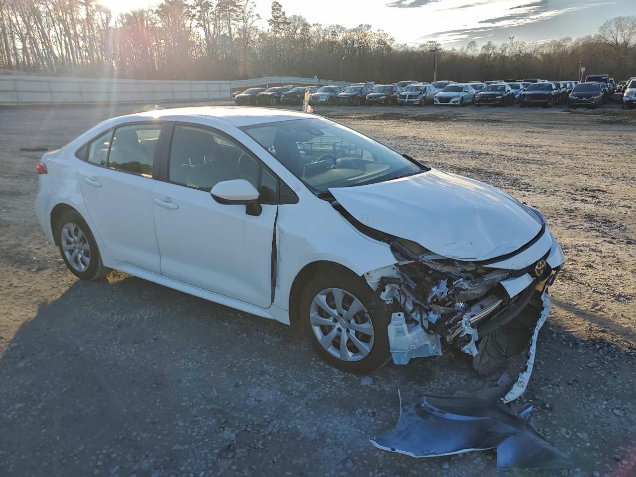 2021 TOYOTA COROLLA LE photo 4