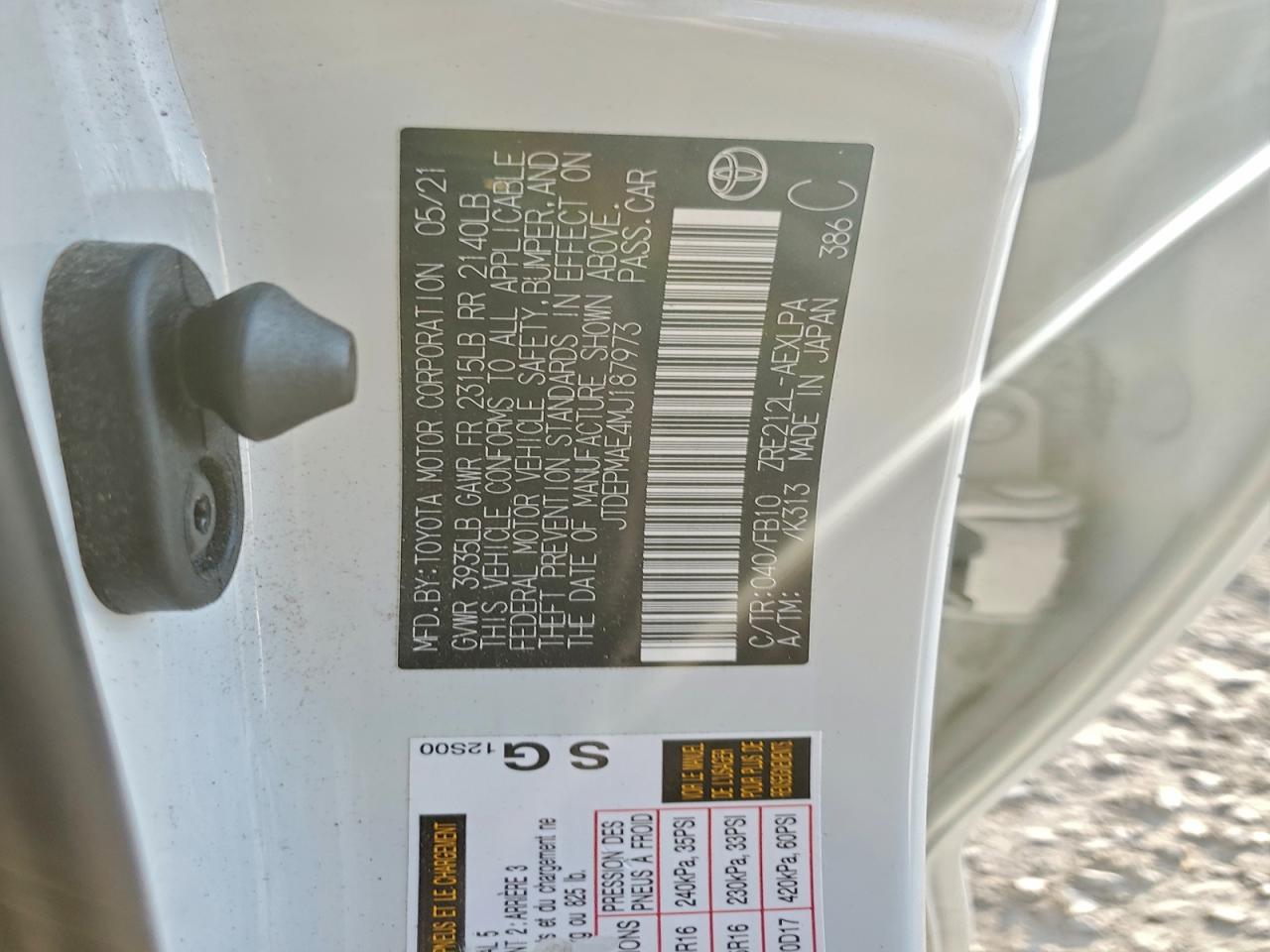 2021 TOYOTA COROLLA LE photo 12