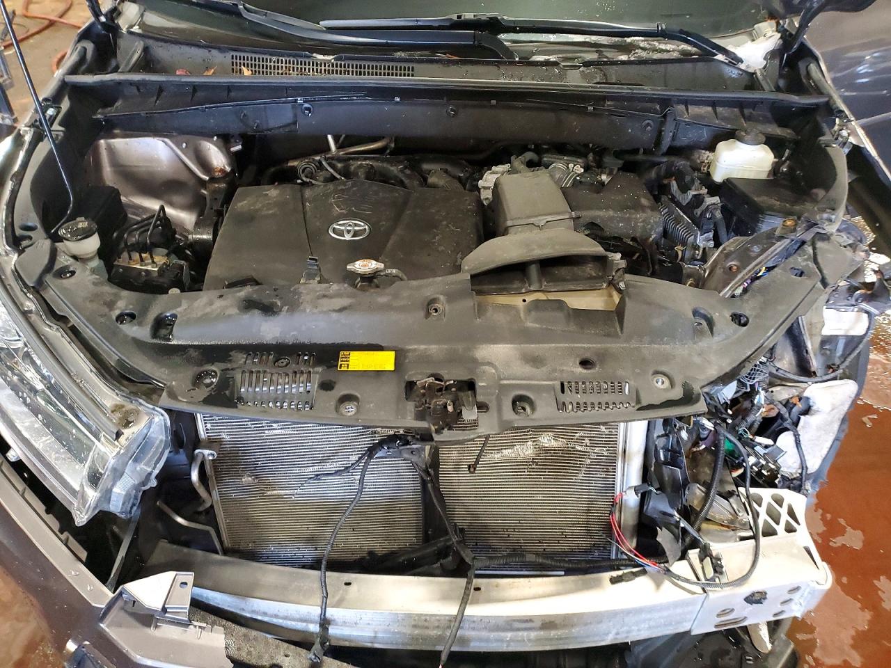 2019 TOYOTA HIGHLANDER LIMITED PLATINUM photo 12