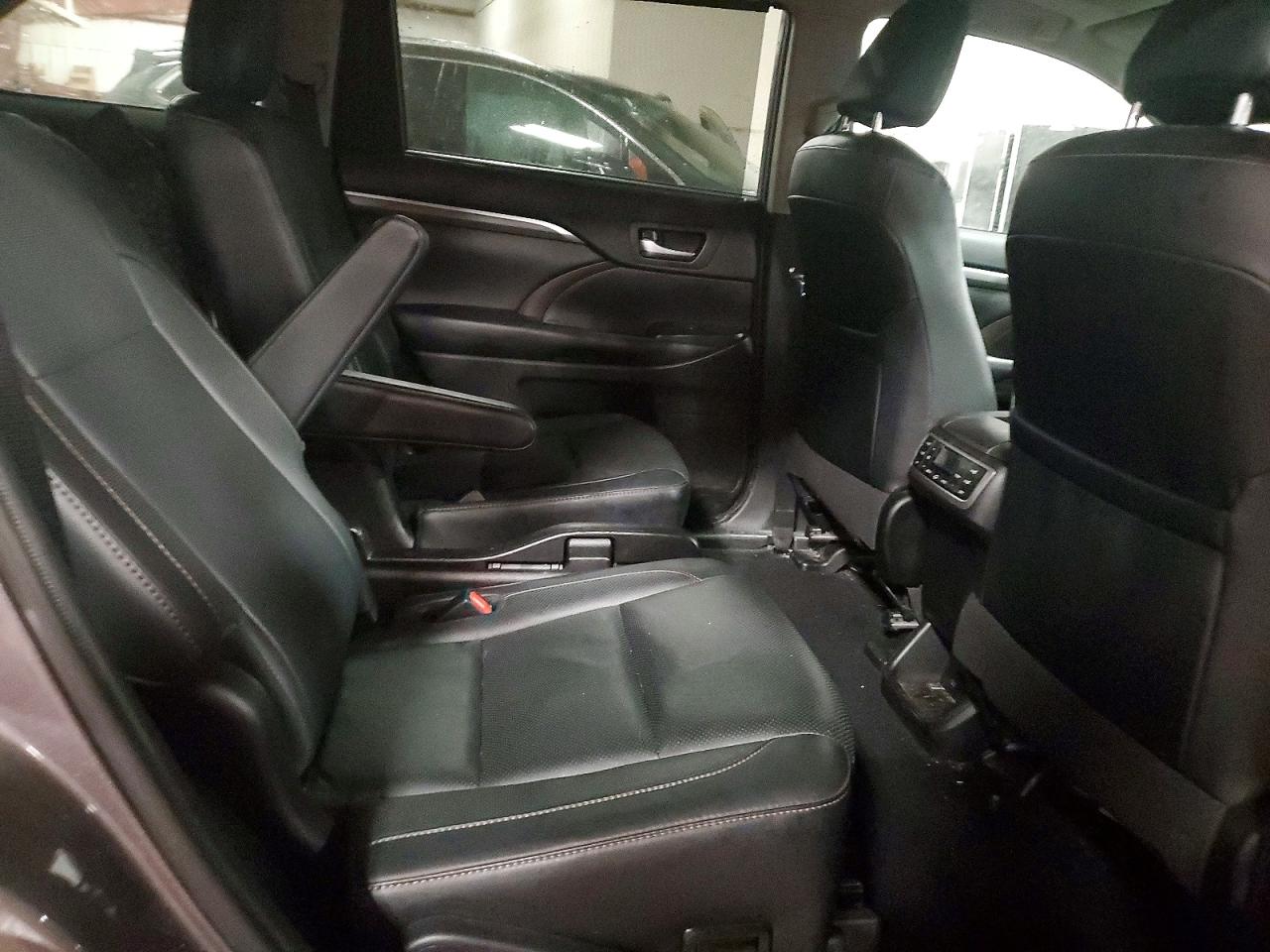 2019 TOYOTA HIGHLANDER LIMITED PLATINUM photo 11