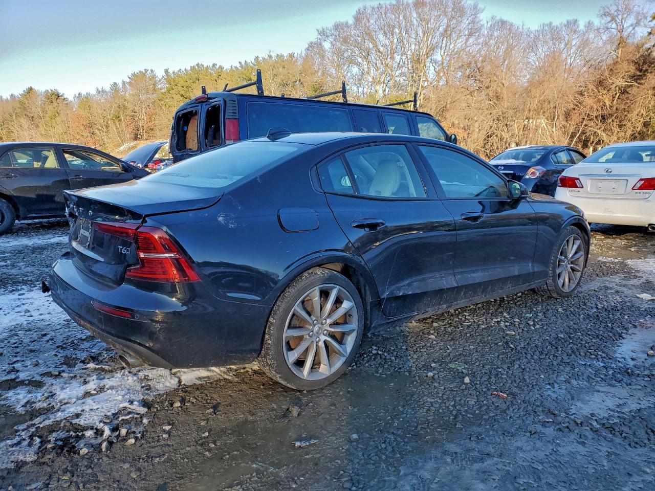 2020 VOLVO S60 T6 MOMENTUM photo 3