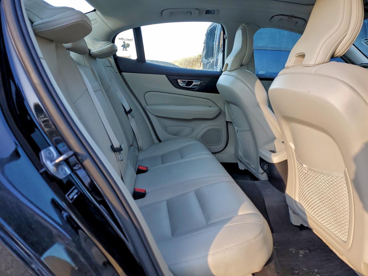 2020 VOLVO S60 T6 MOMENTUM photo 10