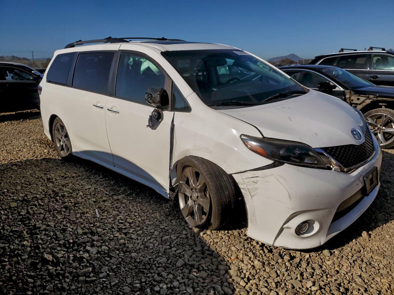 2015 TOYOTA SIENNA SPORT photo 4