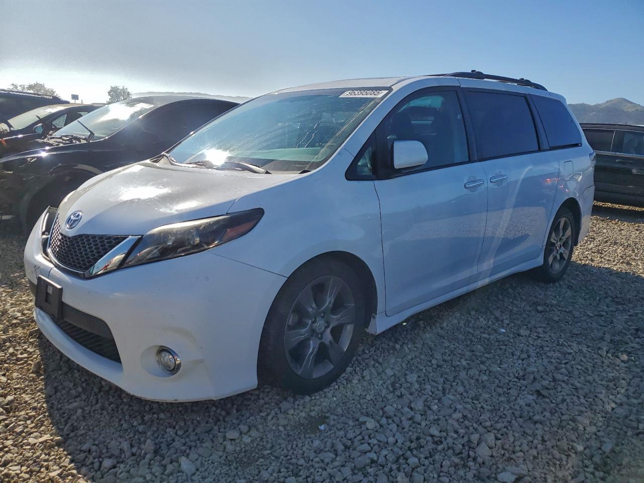 2015 TOYOTA SIENNA