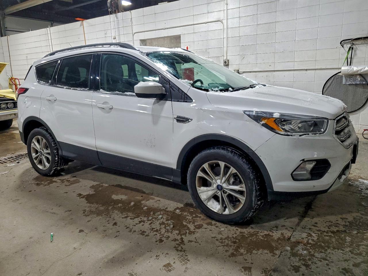 2018 FORD ESCAPE SE photo 4