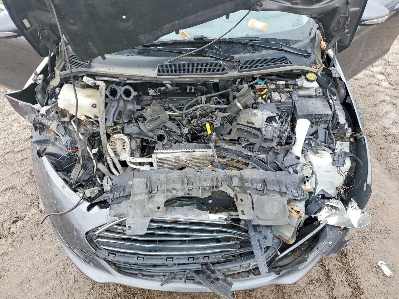 2015 FORD FIESTA SE photo 11