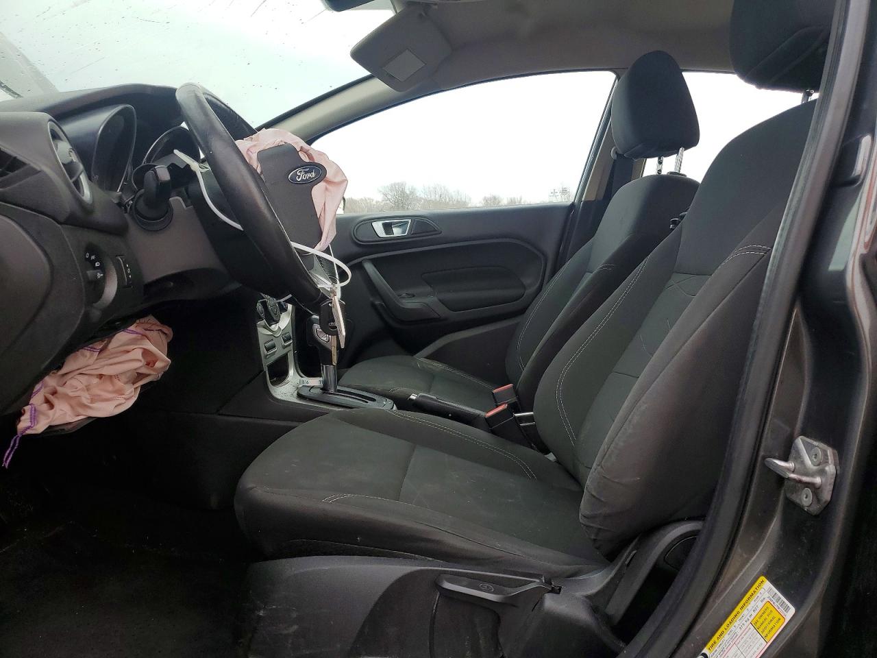 2015 FORD FIESTA SE photo 7