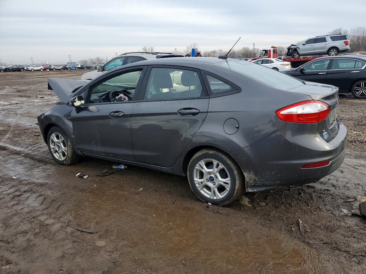 2015 FORD FIESTA SE photo 2