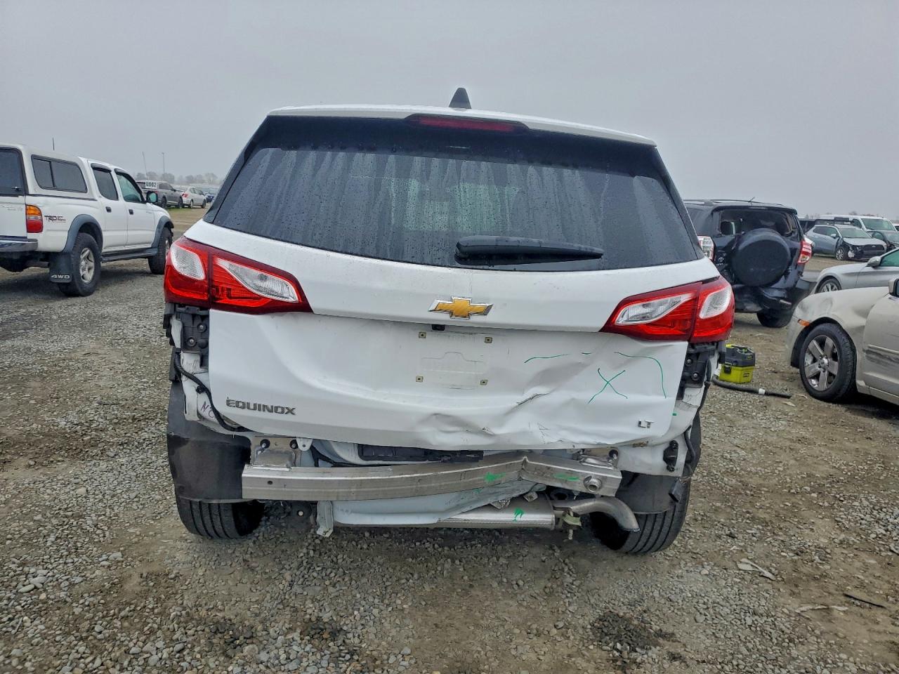 2020 CHEVROLET EQUINOX LT photo 6
