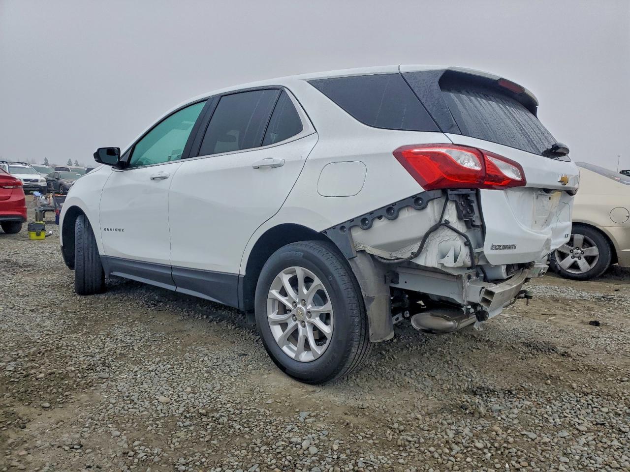 2020 CHEVROLET EQUINOX LT photo 2