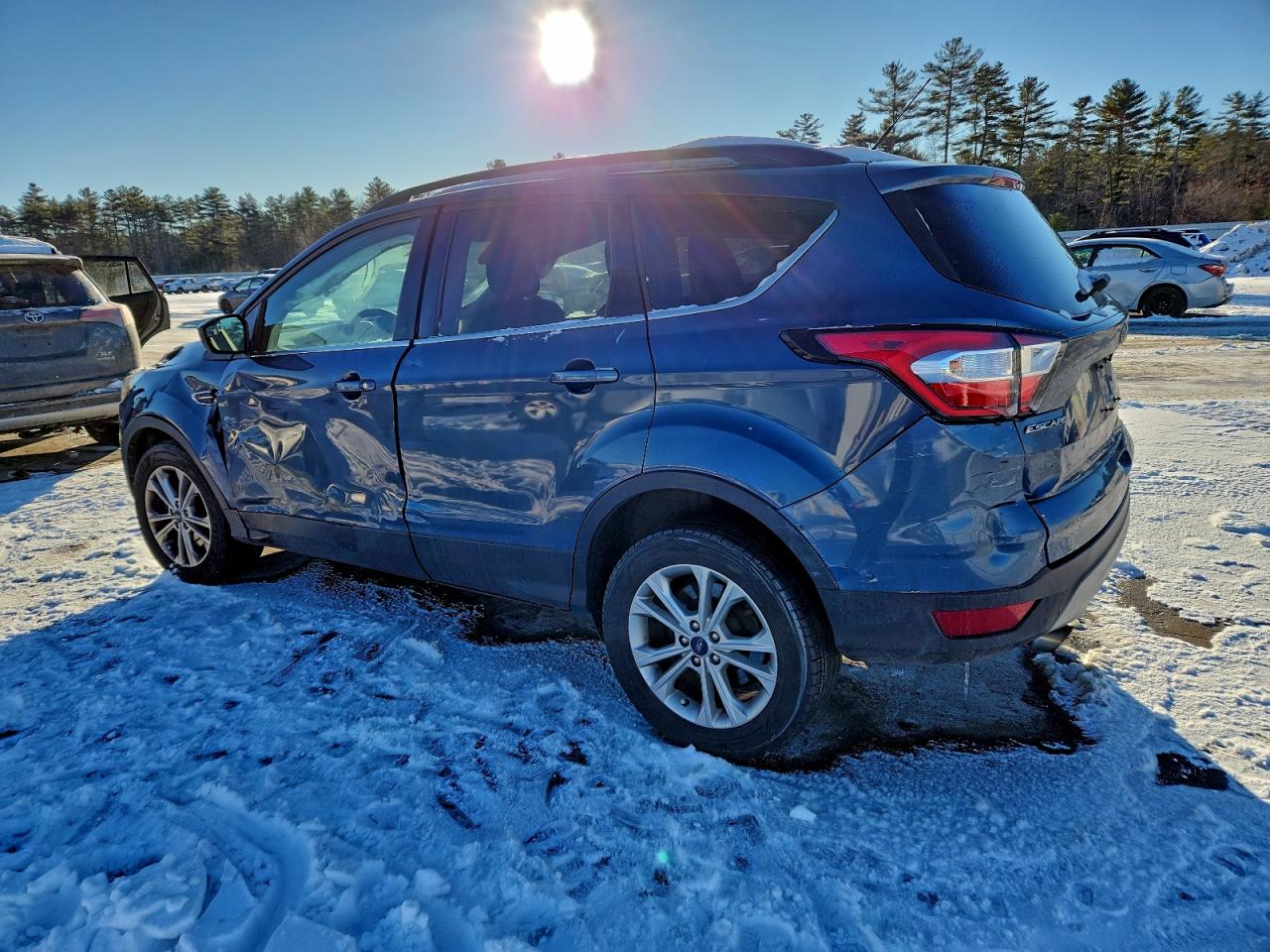 2018 FORD ESCAPE SE photo 2