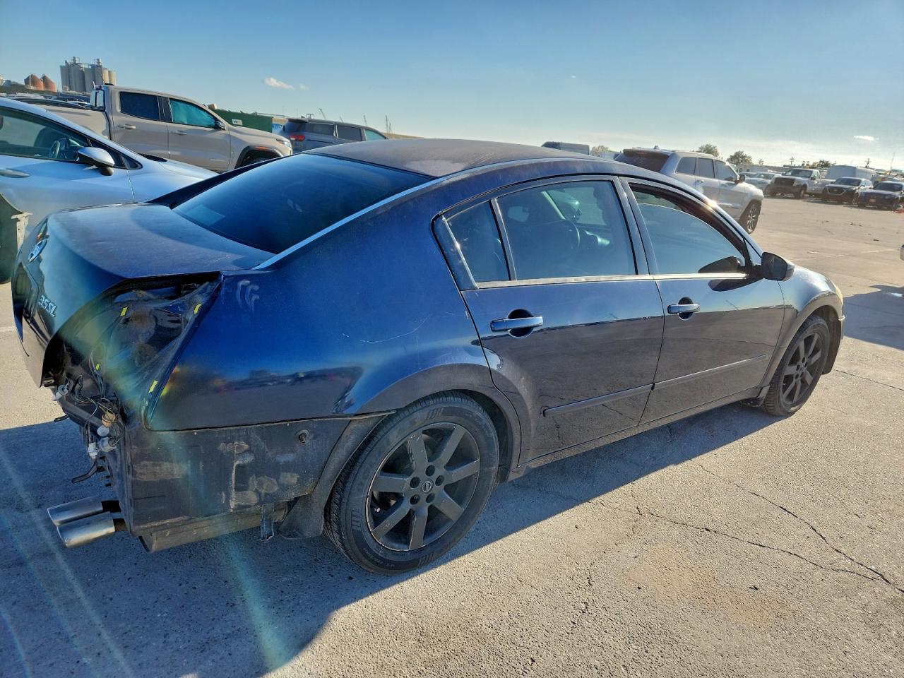 2004 NISSAN MAXIMA SE photo 3