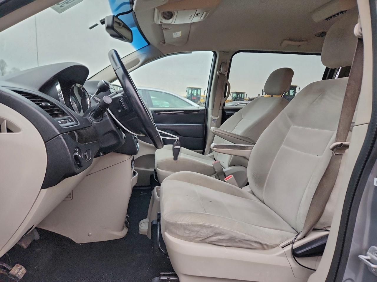 2013 DODGE GRAND CARAVAN SE photo 7