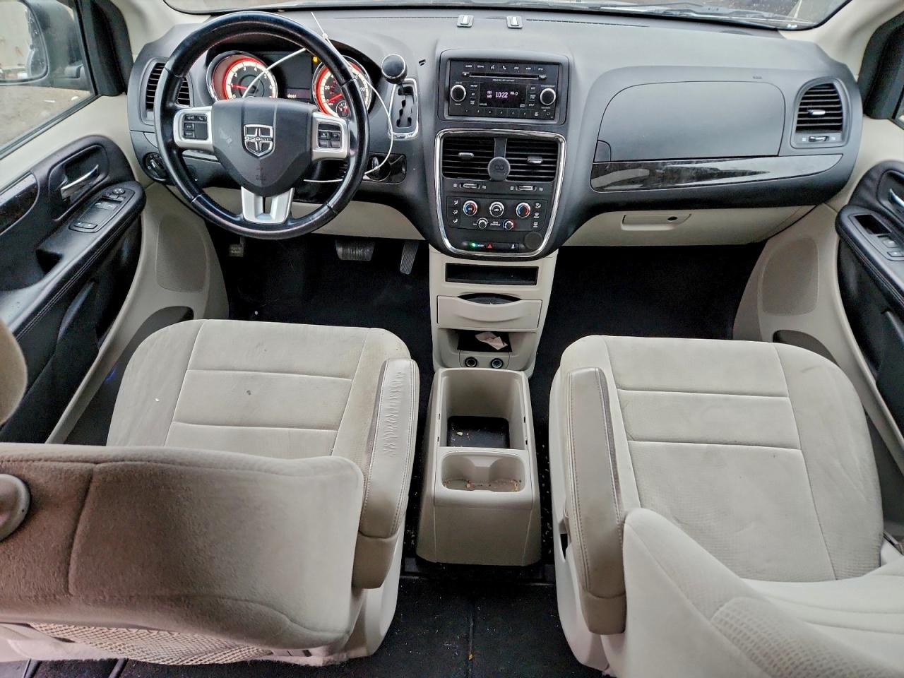 2013 DODGE GRAND CARAVAN SE photo 8