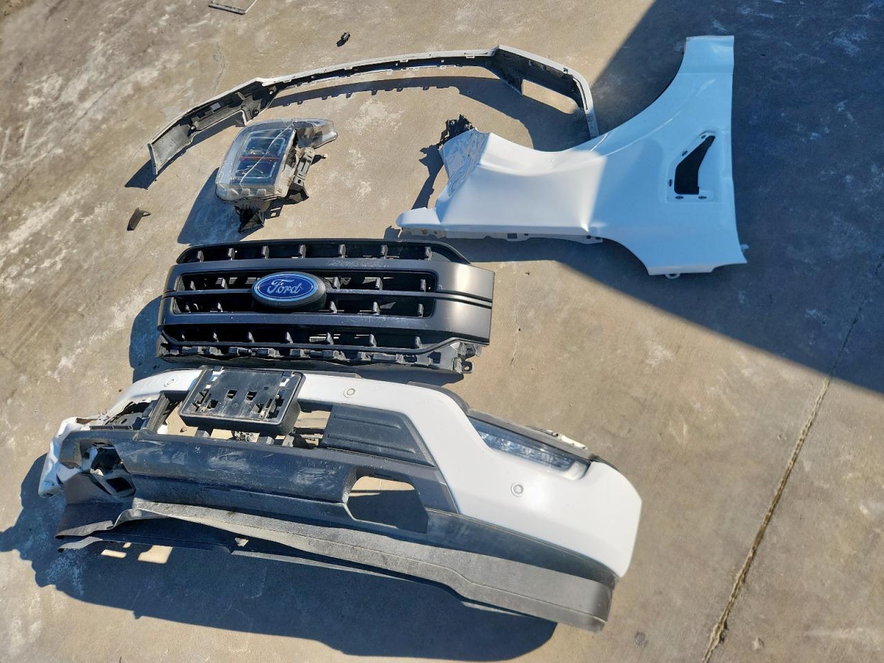 2023 FORD F150 SUPERCREW photo 23