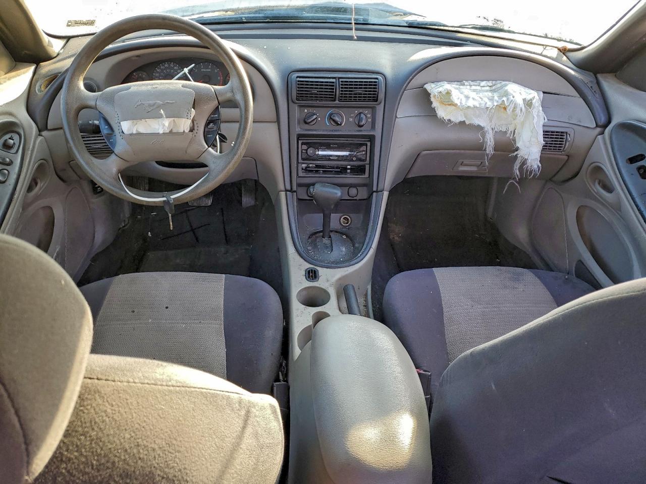 2004 FORD MUSTANG photo 8