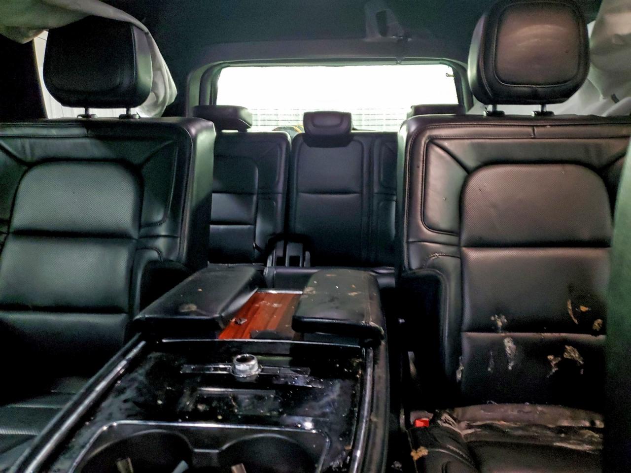 2019 LINCOLN NAVIGATOR RESERVE photo 10
