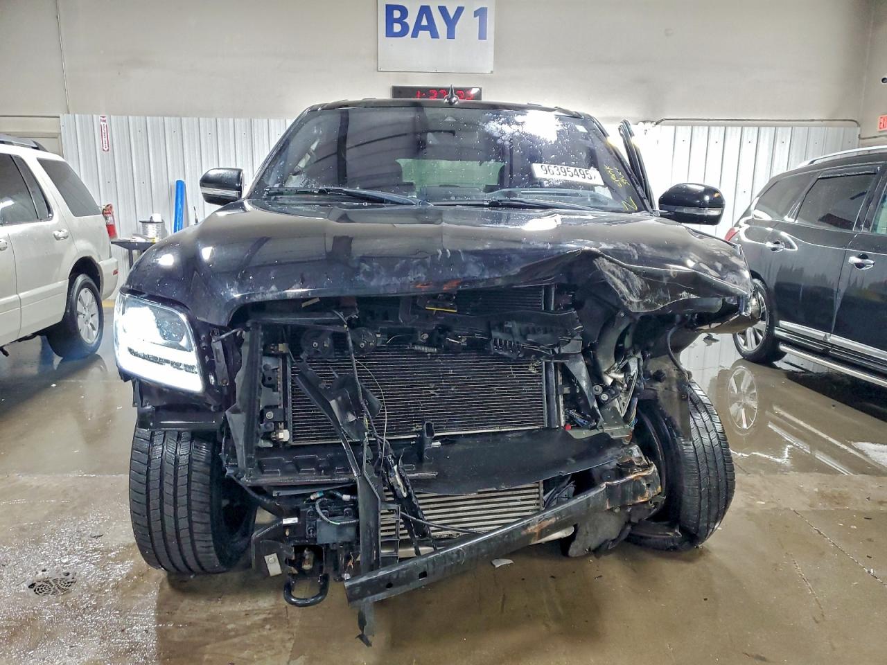 2019 LINCOLN NAVIGATOR RESERVE photo 5