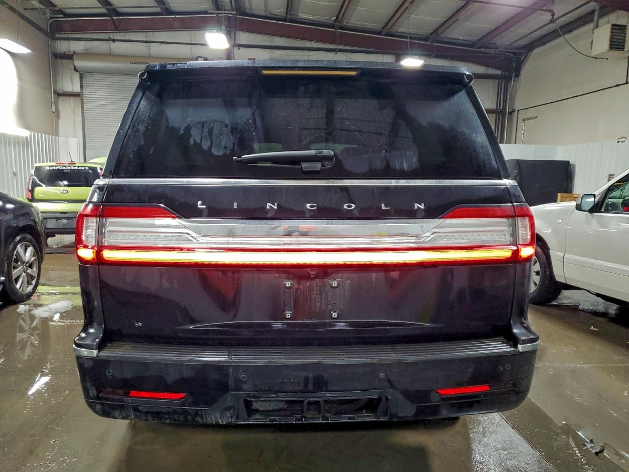 2019 LINCOLN NAVIGATOR RESERVE photo 6