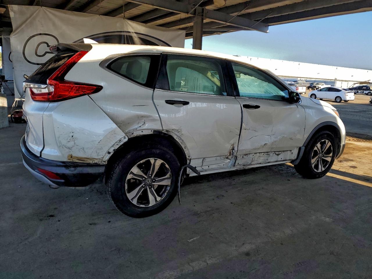 2017 HONDA CR-V LX photo 3