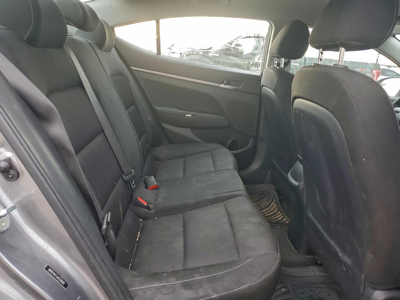 2018 HYUNDAI ELANTRA SE photo 19