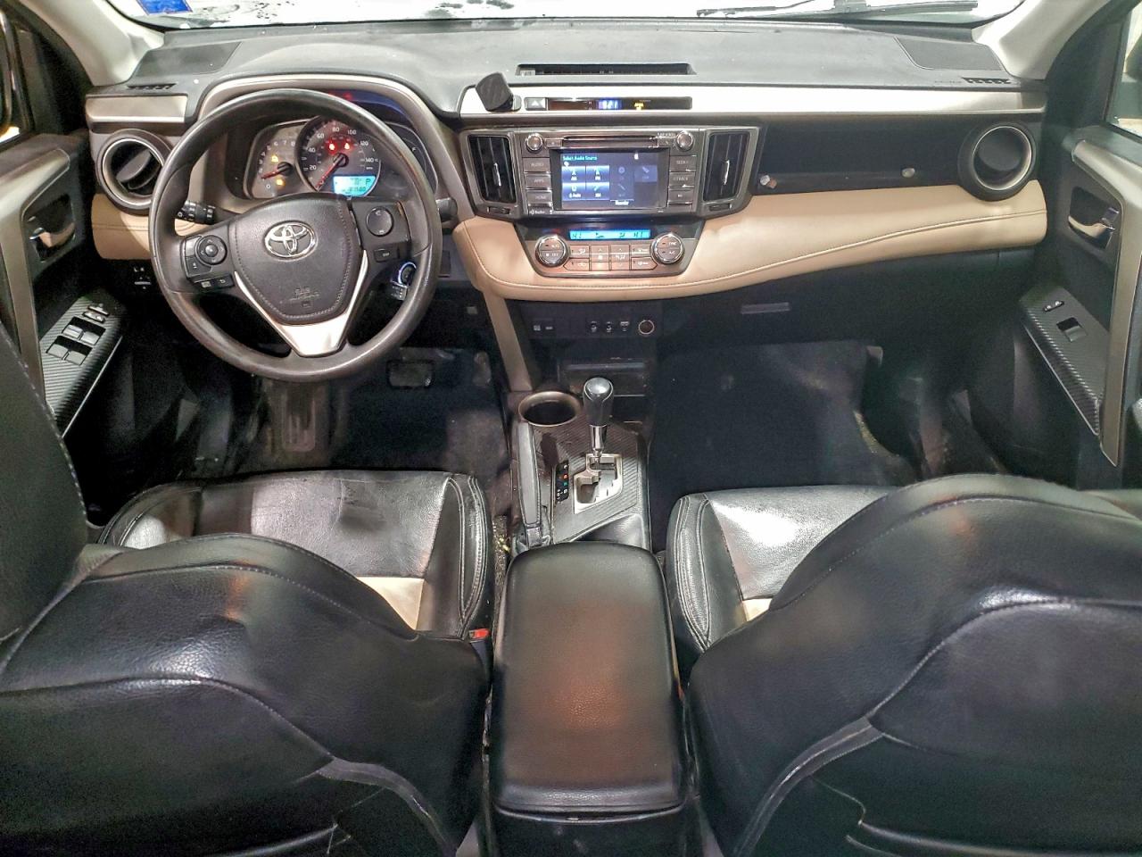 2014 TOYOTA RAV4 XLE photo 8