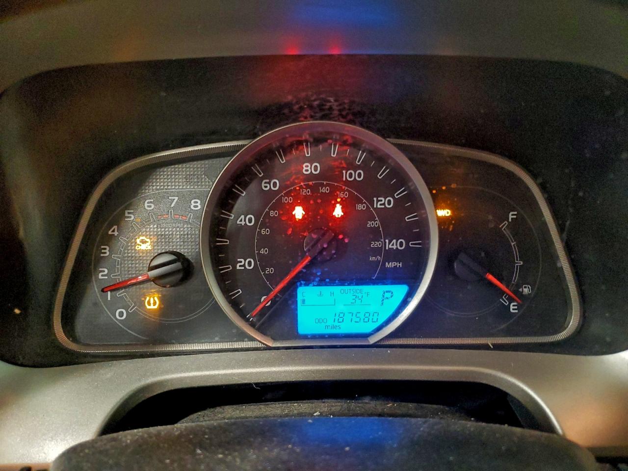2014 TOYOTA RAV4 XLE photo 9