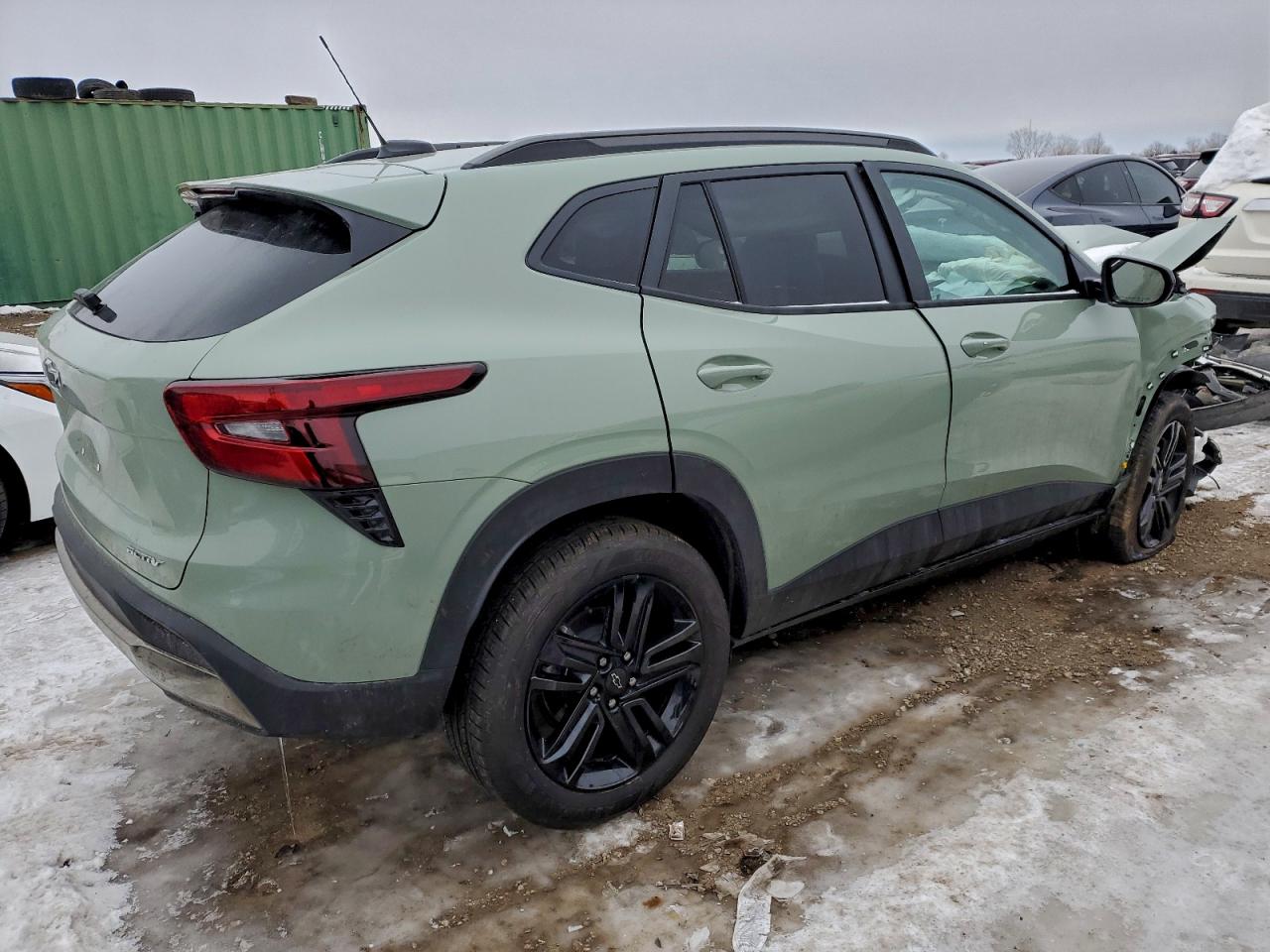 2025 CHEVROLET TRAX ACTIV photo 3