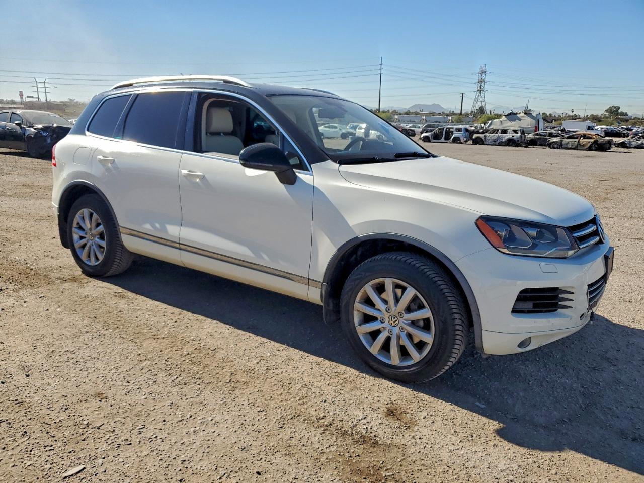 2012 VOLKSWAGEN TOUAREG V6 TDI photo 4