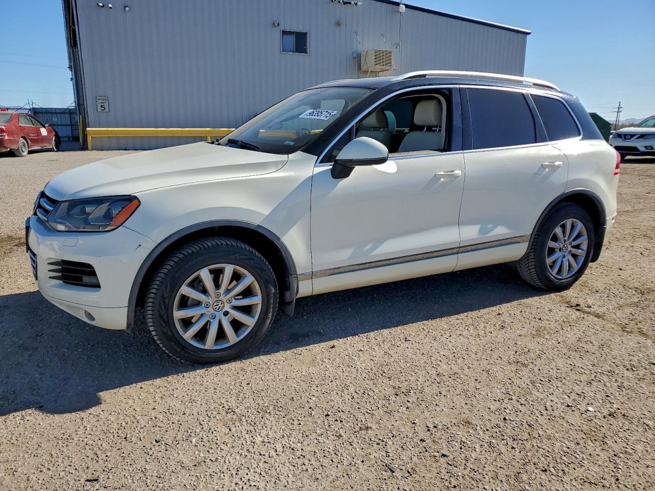 2012 VOLKSWAGEN TOUAREG