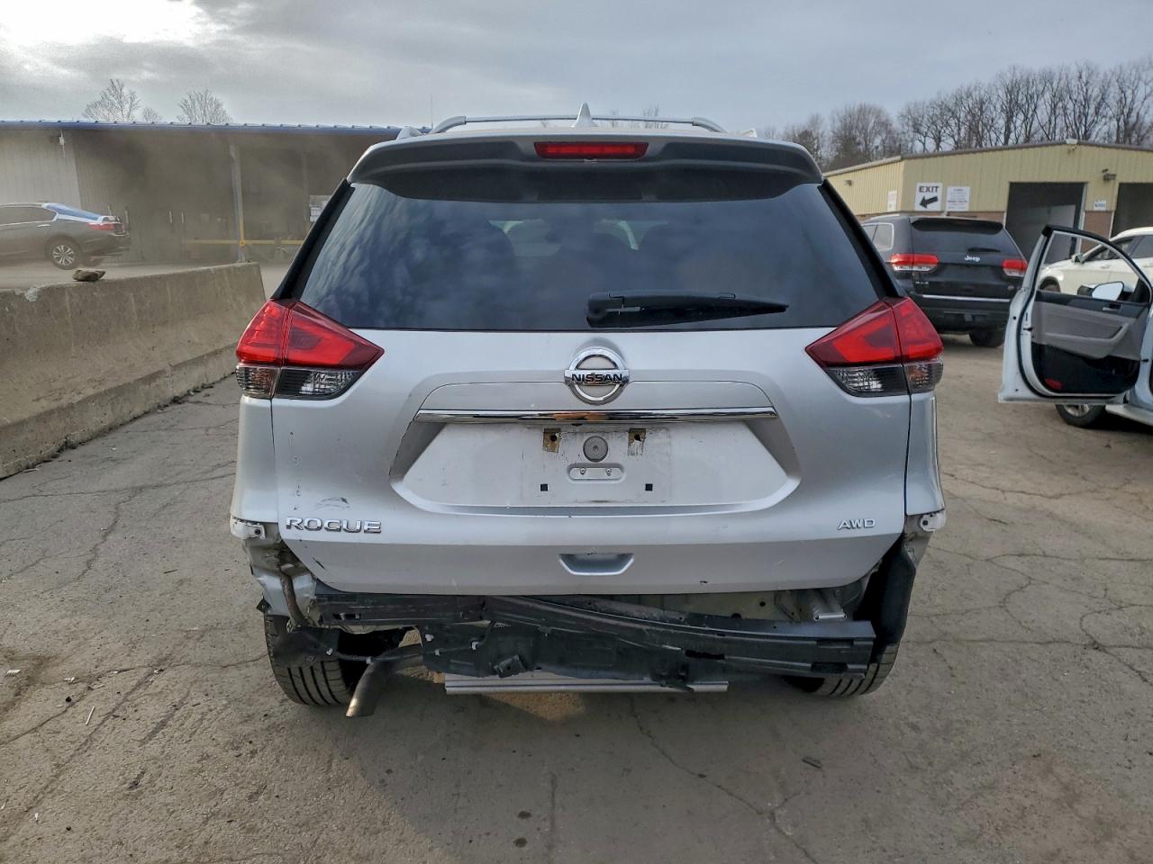 2017 NISSAN ROGUE S photo 6