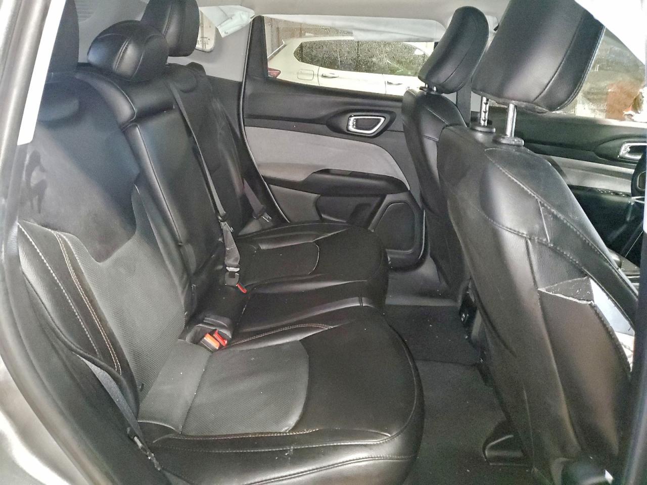2022 JEEP COMPASS LATITUDE LUX photo 11