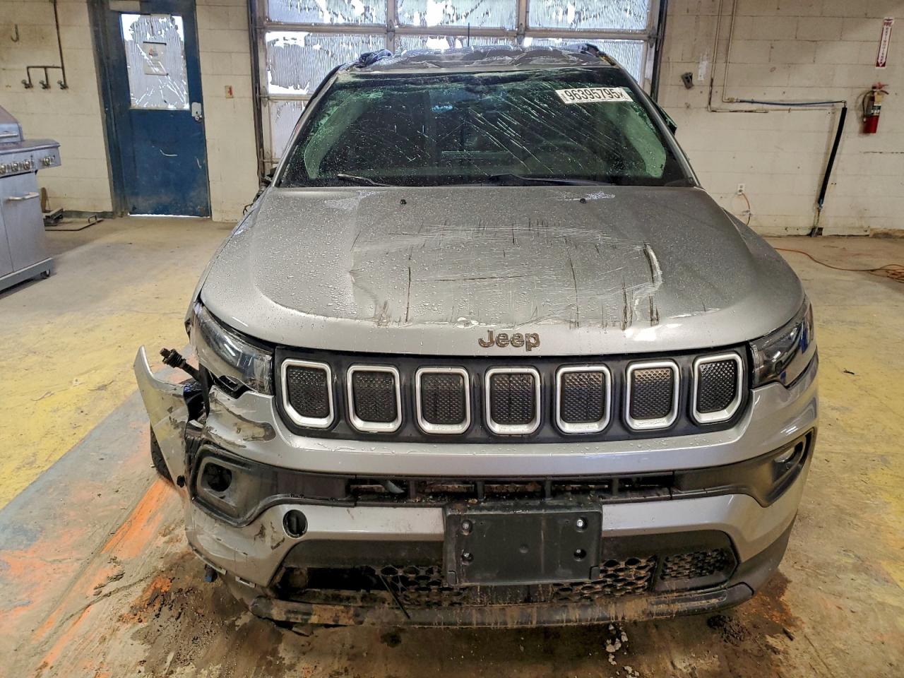 2022 JEEP COMPASS LATITUDE LUX photo 5