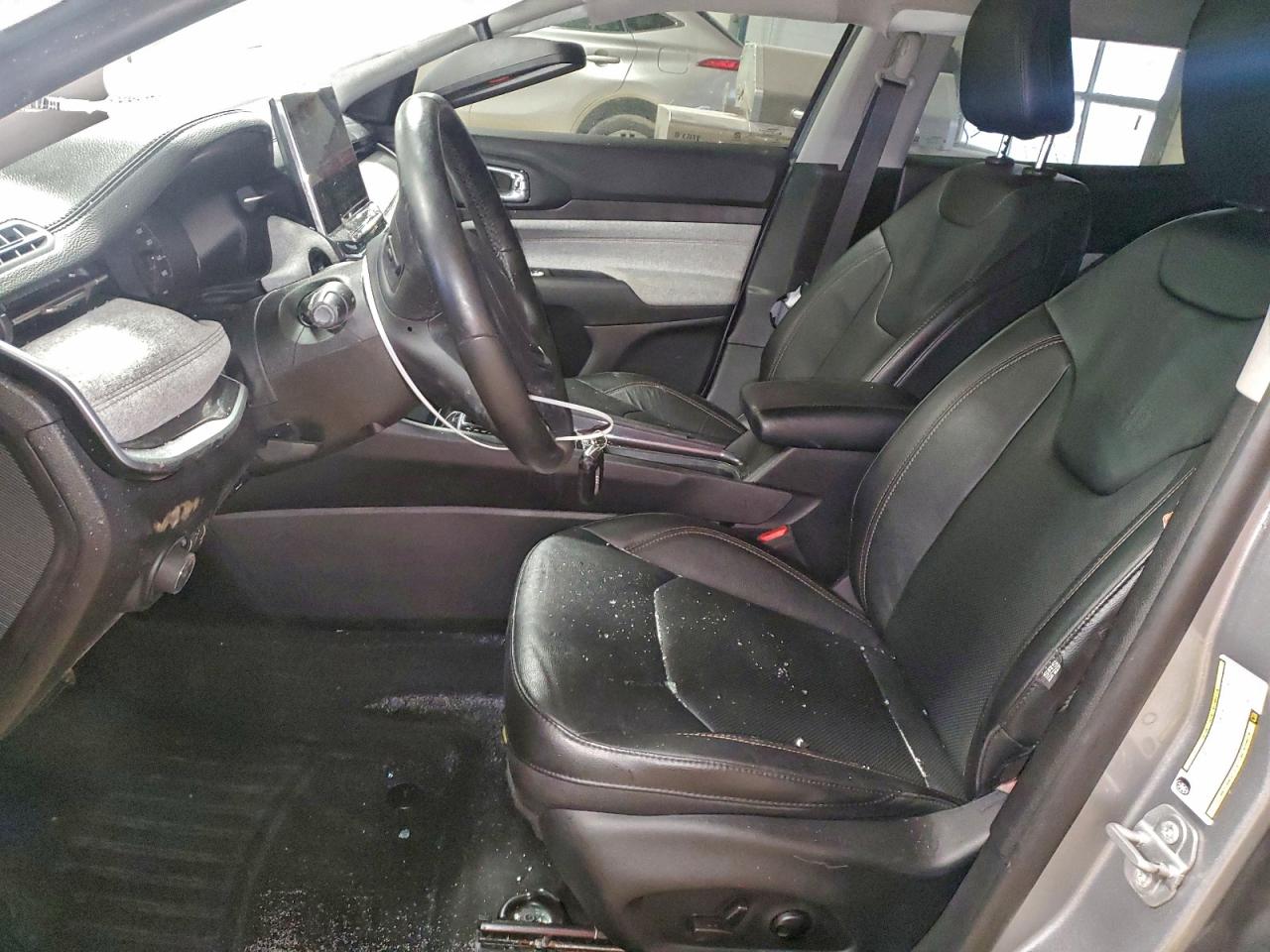 2022 JEEP COMPASS LATITUDE LUX photo 7
