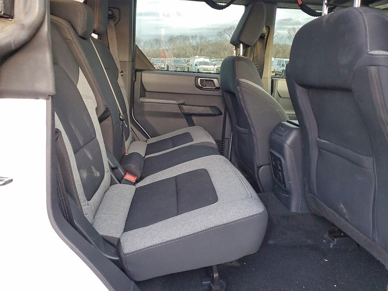 2022 FORD BRONCO BASE photo 11