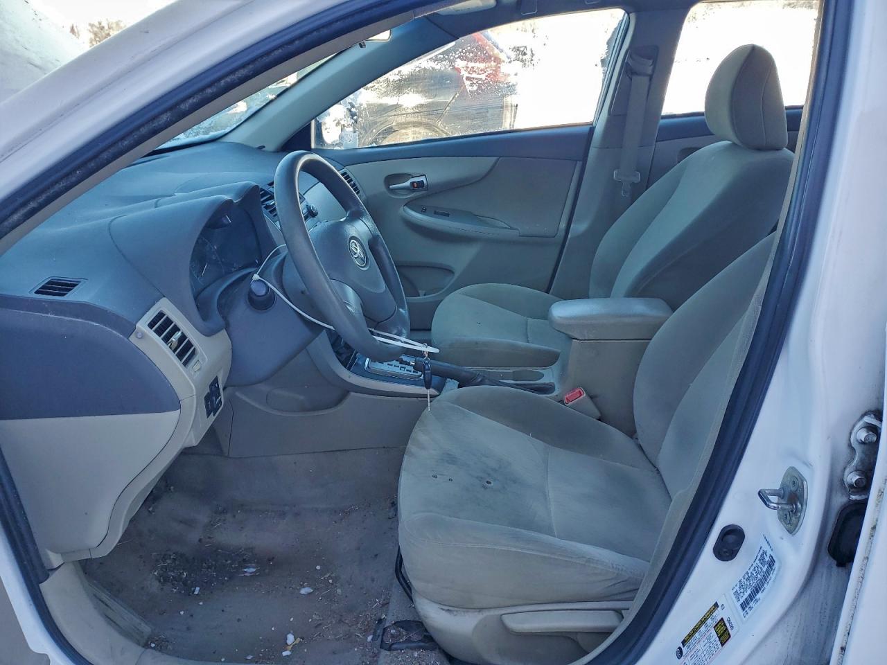 2010 TOYOTA COROLLA BASE photo 7