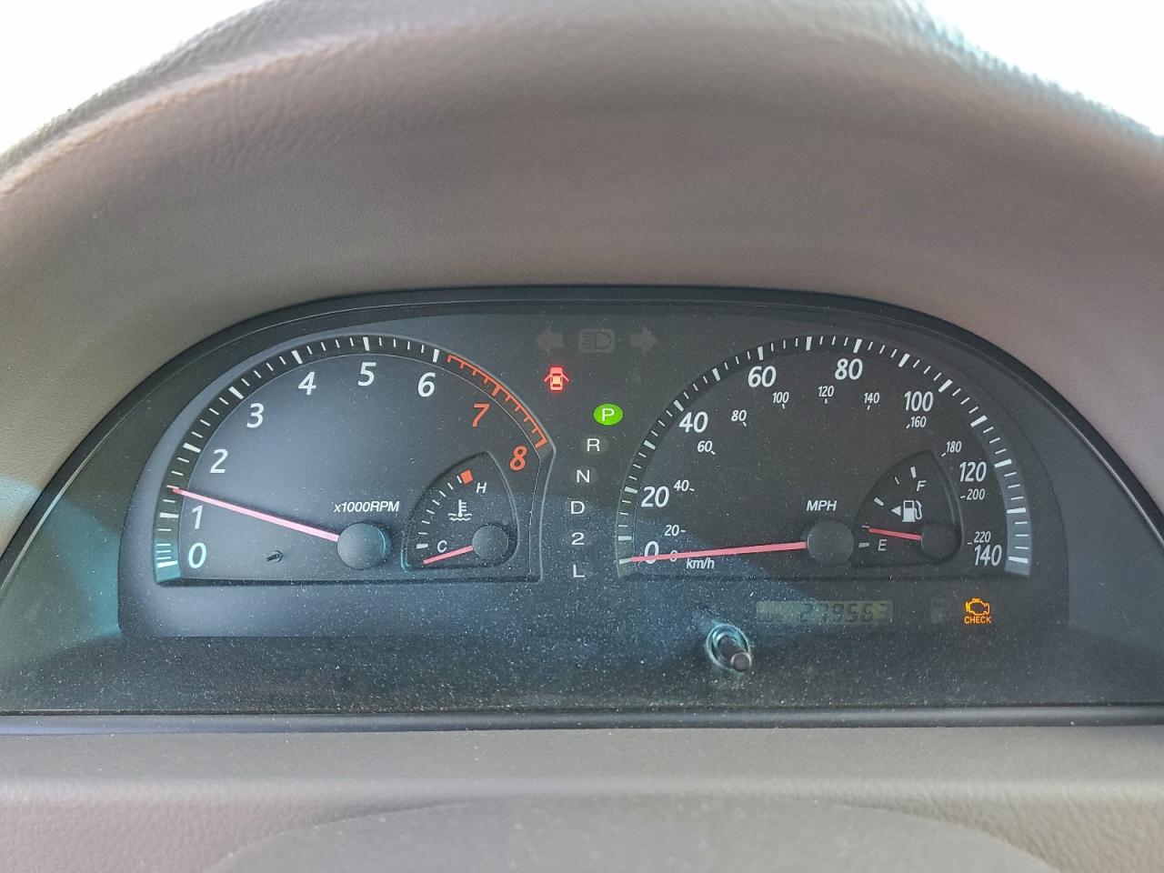 2002 TOYOTA CAMRY LE photo 9