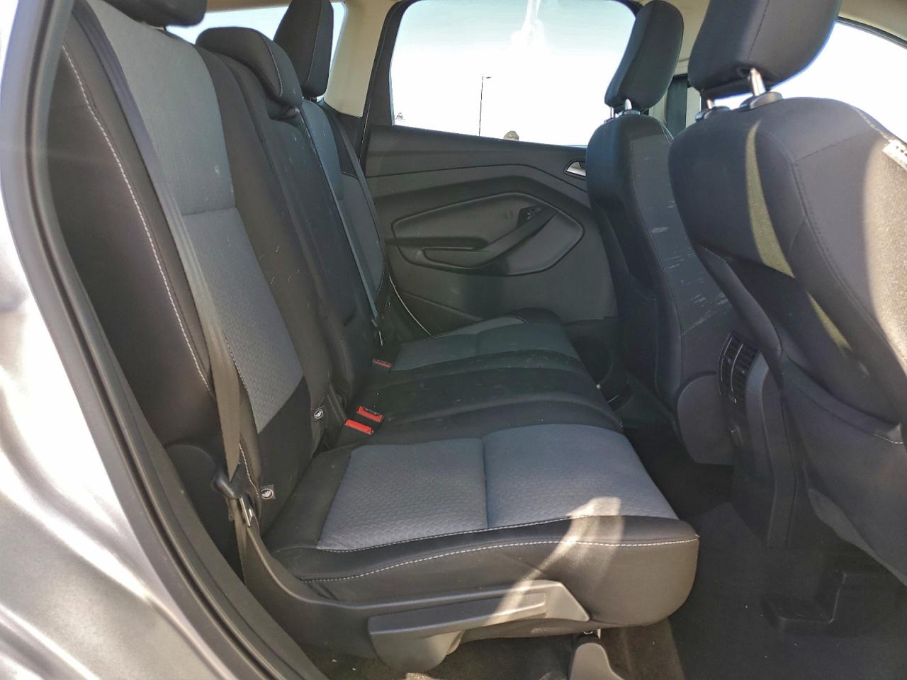 2019 FORD ESCAPE SE photo 19