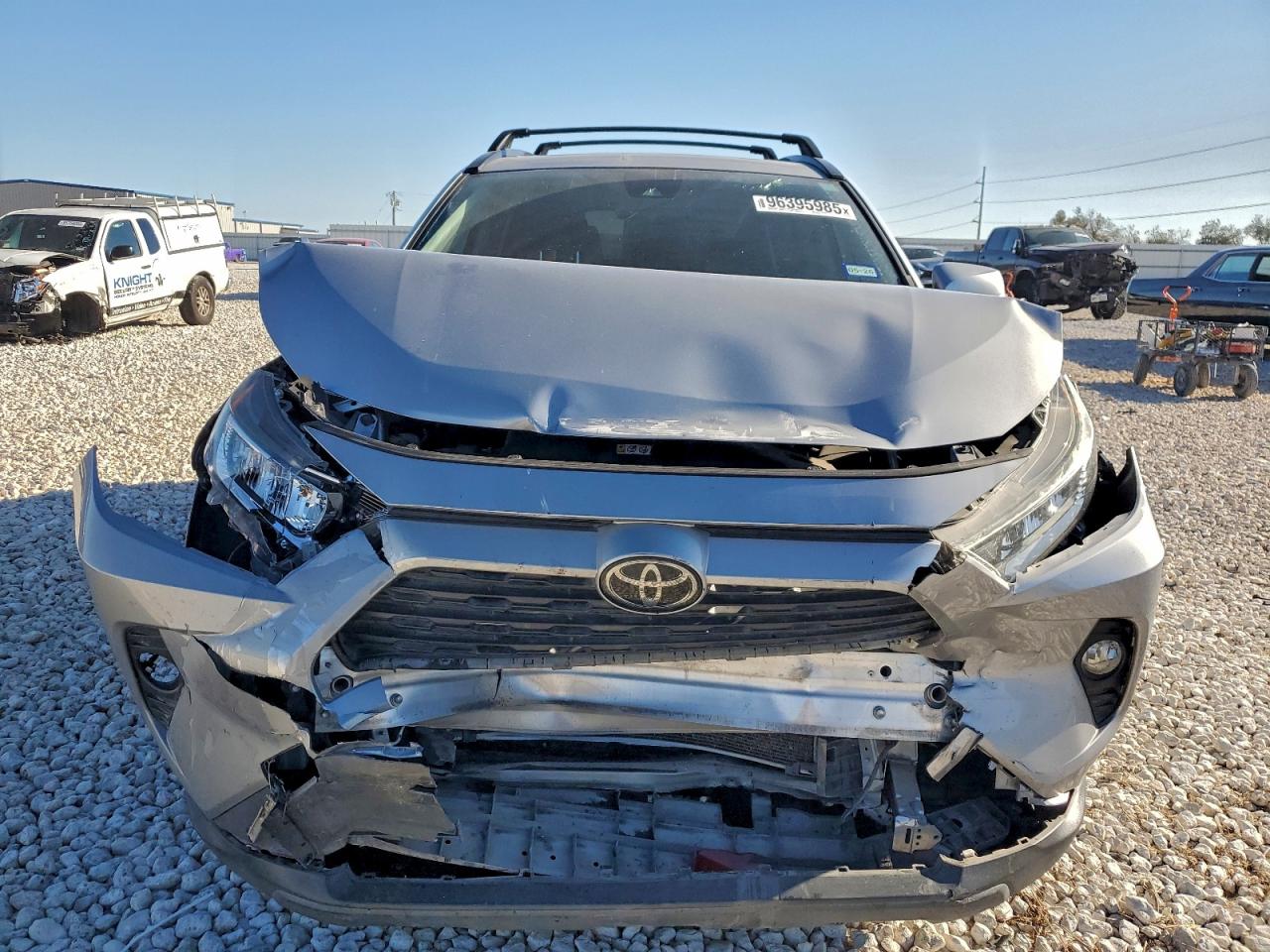 2019 TOYOTA RAV4 XLE photo 12