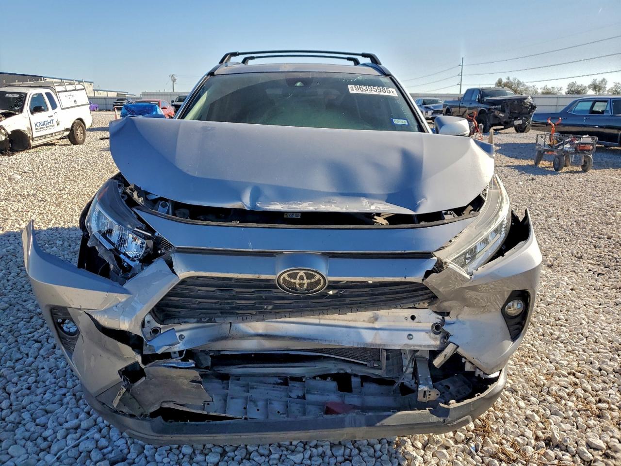 2019 TOYOTA RAV4 XLE photo 5